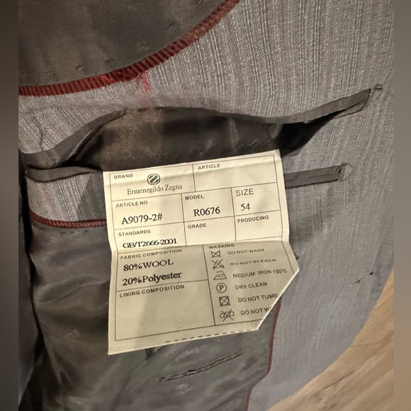 Ermenegildo Zegna Mens Gray Wool
Silk 2 Piece Suit Size 54x38 - Picture 6 of 13